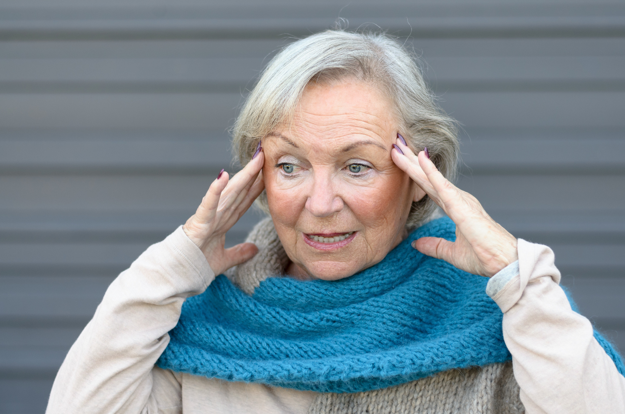 physical symptoms of alzheimer's